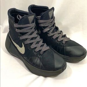youth hyperdunks